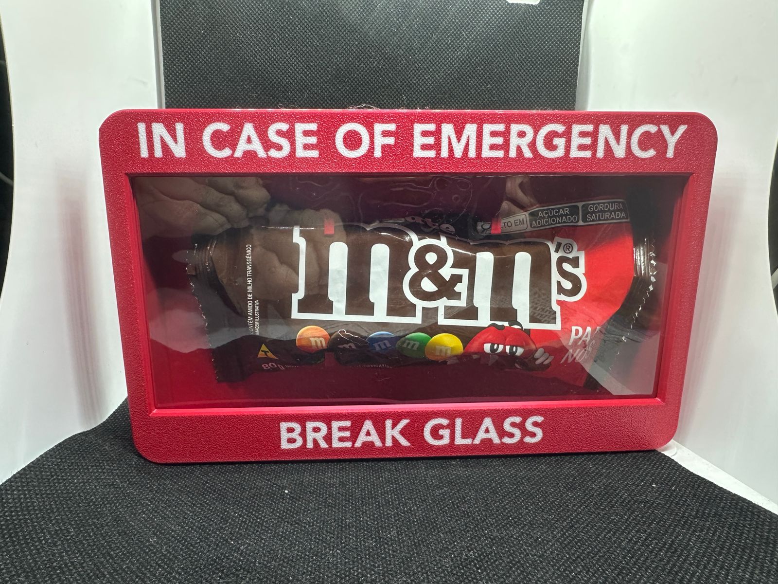 Caixa Emergency M&Ms